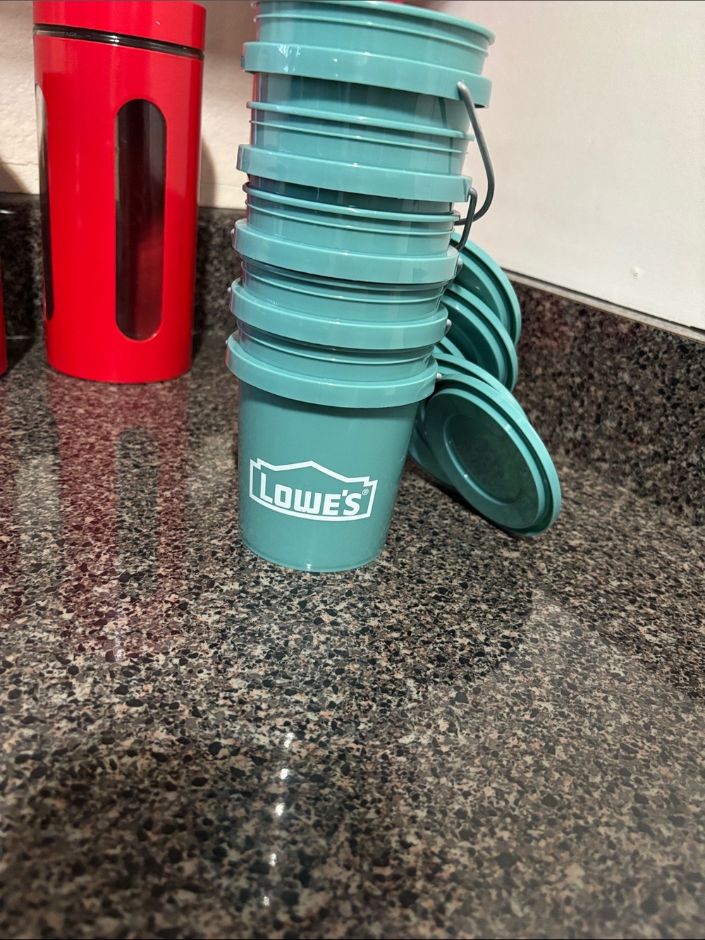 Stackable Teal Plastic Camping Cups with Lids set of 5 - Picture 2 of 3